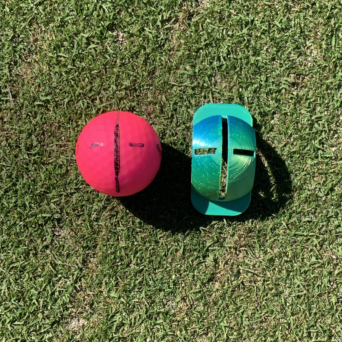 Golf ball liner / alignment tool - putting aid - Version 1.0